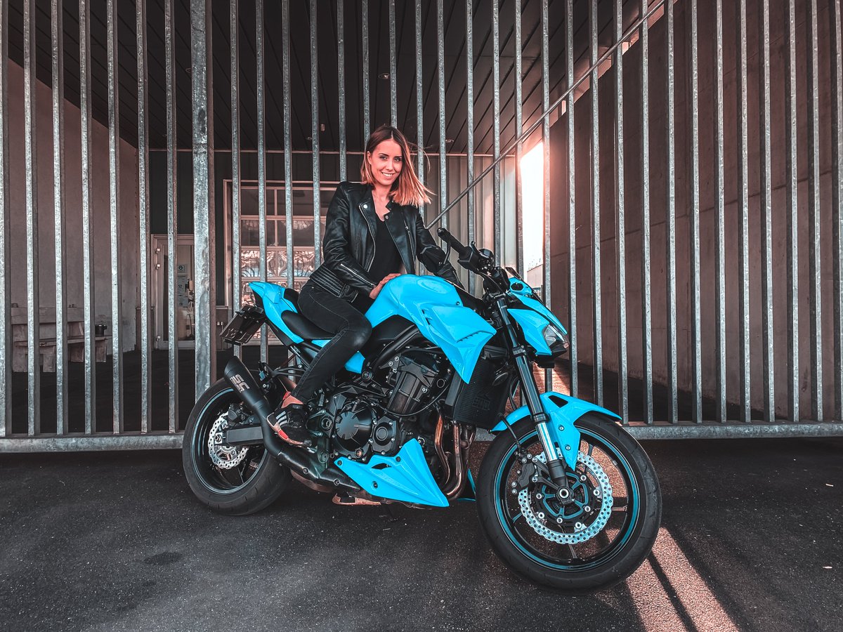 Auch Motorräder folieren wir, wie diese Kawasaki Z900.
#tripleschicht #triplegeil #kawasaki #Hamburg