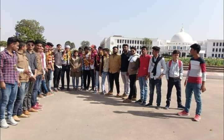ABVPMK's tweet photo. #परिसर_परिसर_ABVP
विद्यार्थी परिषद छतरपुर नगर के कृष्णा_यूनिवर्सिटी_की_कार्यकारिणी_घोषणा की गई। 
@ABVPVoice
@ChetasSukhadia @VipinGuptaBhind https://t.co/HQANuAexbD