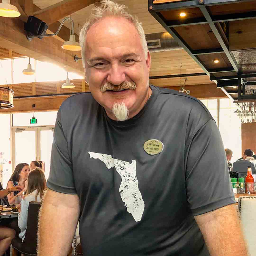 HomecominFL's tweet photo. 🎂 Happy Birthday, @ChefArtSmith! And we're celebrating all day long from HFK by treating you to a FREE single-layer slice of Art's famed Hummingbird Cake with the purchase of any entree!
**Valid MON MAR 1 Only**

⏰ Open Weekdays @ 11a

@DisneySprings #HomecominFL https://t.co/Bzh8kS9PIy