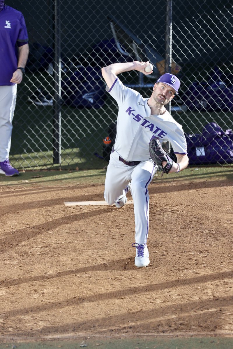 KStateBSB's tweet photo. Our three Arkansas boys were pretty okay over the weekend 🔥

In 3 starts:
2-0
19.2 IP
1 ER
22 K
0.45 ERA

#KStateBSB https://t.co/yKHSljcn27