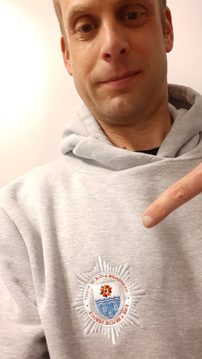 Ant (@antwestbrook) on Twitter photo @helpinghoodies 😊 thank you.
Wearing with pride <a href="/iwightfire/">Isle of Wight Fire & Rescue Service</a> and @Hants_fire @helpinghoodies 😊 thank you.
Wearing with pride <a href="/iwightfire/">Isle of Wight Fire & Rescue Service</a> and @Hants_fire