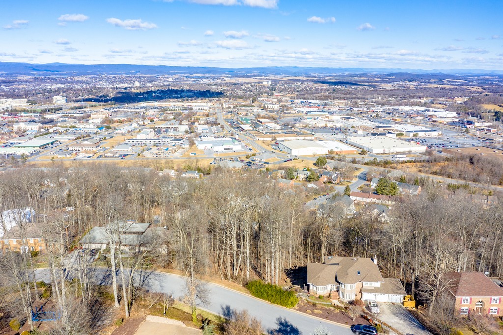 171 Diamond Court is a .63 acre building lot located in the Blue Stone Hills neighborhood in the city of Harrisonburg. Convenient location, dead-end street, and amazing views - what more could you want for your future dream home!
More at 171Diamond.com