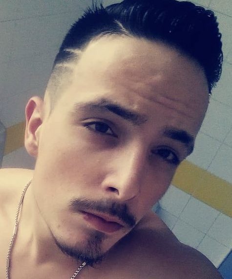 florzinhaspati's tweet photo. O nome e cara que devemos divulgar e espalhar pelas redes não é o da vítima, mas sim do abusador.

Hugo Miguel Carvalho, 18 anos, 967227469, de Viseu, admite violar uma rapariga.

Não espalhem o nome da vítima, respeitem a sua privacidade. https://t.co/W5H4onOAJt