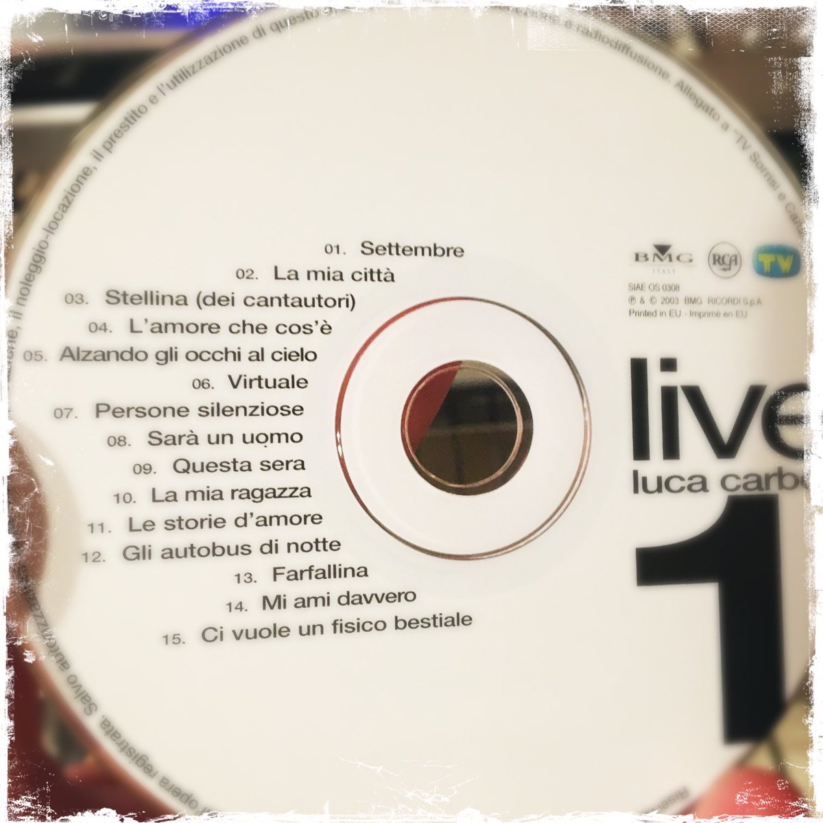 A volte serve chiudere gli occhi per tornare a sognare... i momenti di gioia 💙 🙏🏾 ⁦<a href="/lucacarboni/">luca carboni</a>⁩ #ricordidolci