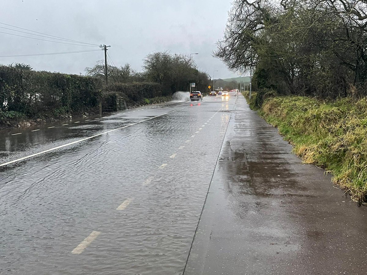 corkcitycouncil's tweet photo. Please take extra care on the Carrigrohane Road as heavy rainfall has led to increased localised surface flooding #CorkFloods https://t.co/S7CxdfQBTk