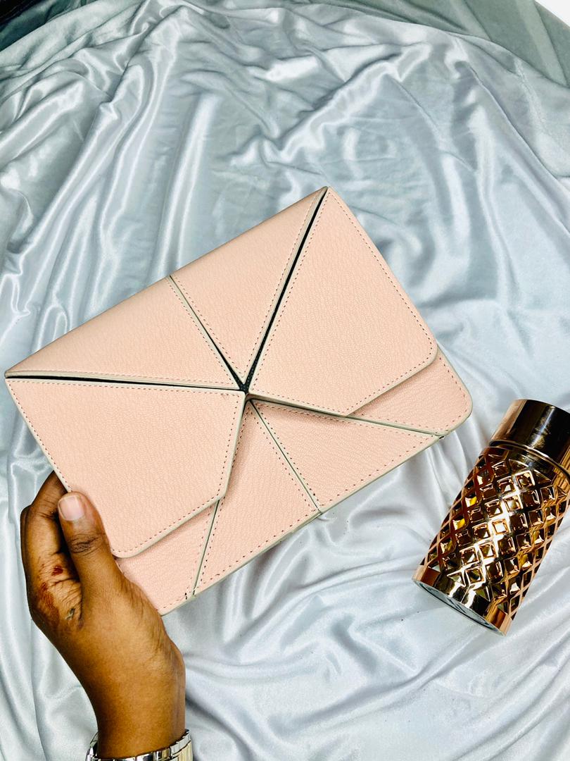 TolmoonCo's tweet photo. Welcome to @TolmoonCo 
Price $14
Order WhatsApp:0619955353

#tolmooncollection 
#Tolmoonstore #Tolmooncompany #TolmoononTwitter https://t.co/wme2hlqmN3