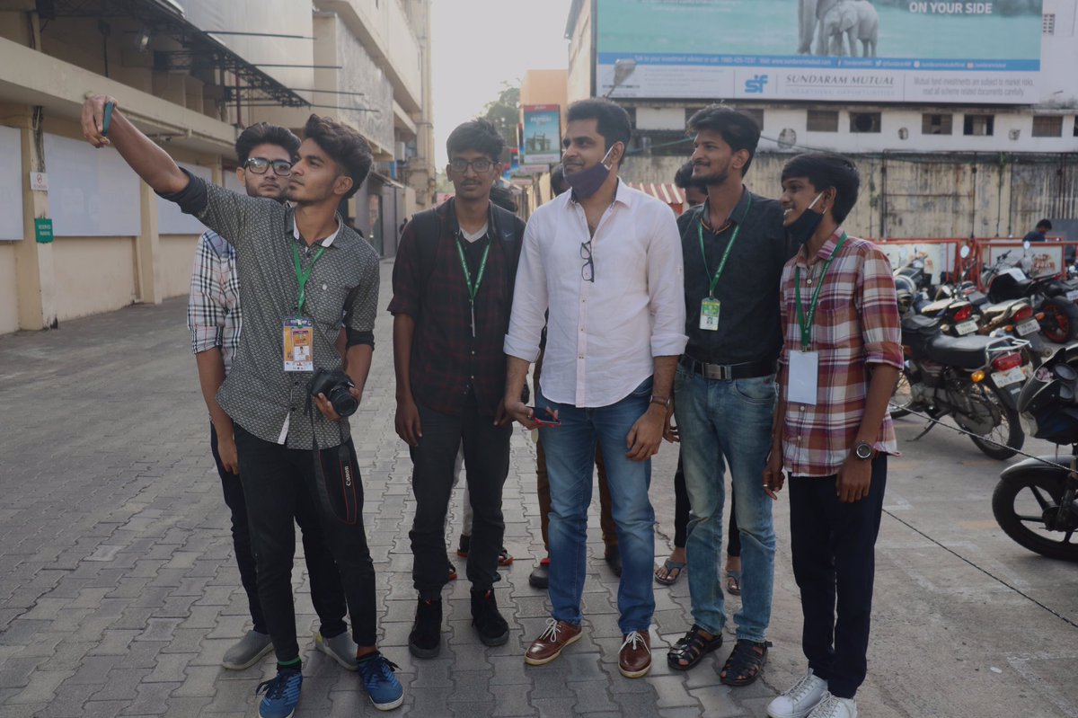 AvichiViscom's tweet photo. Day 5 | Session 2 | 
#masterclass #inconversation | 
Mr. Balaji Mohan was the guest speaker of the second half of the day. Speaking about his transformation from a YouTuber to a feature film director.
@_PVRCinemas @ChennaiIFF @SPICinemas @avmks @directormbalaji #AvichiCollege https://t.co/RY1xidgrrc