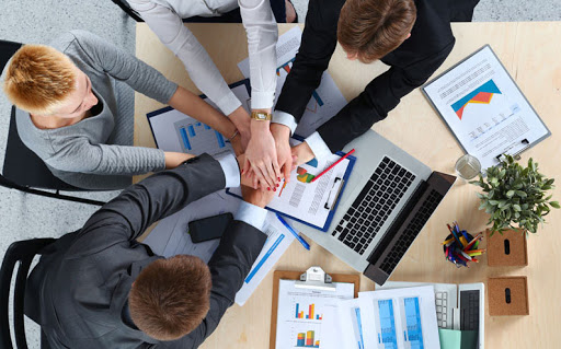 Congratulations to Margo Dean for being named Director of Processing &amp; @DanRoyalTeamUSA for being named Executive Director
#FreightAudit #FreightPayment #FreightAnalysis #freightbilling #Logistics #manufacturing #freight #SupplyChain #shipping #transportation #logisticssolutions