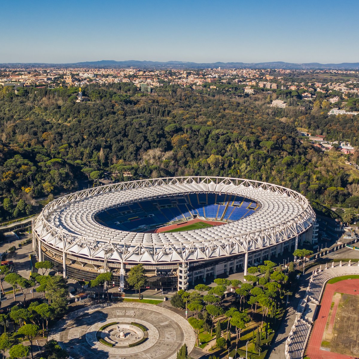 ποΈ Stadio Olimpico, Rome π
π Where in the world are you watching the Champions League action?
#UCL https://t.co/fOsOalcJoJ