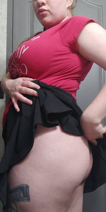 Alittle peek of whats under my skirt 😏 i also got new lingerie. Who wants to see it? Message me for content<a href="/tag/thick"class="tags"><span>#thick</span></a><a href="/tag/skirt"class="tags"><span>#skirt</span></a><a href="/tag/sneakpeek"class="tags"><span>#sneakpeek</span></a><a href="/tag/pictures"class="tags"><span>#pictures</span></a><a href="/tag/bodypositive"class="tags"><span>#bodypositive</span></a>