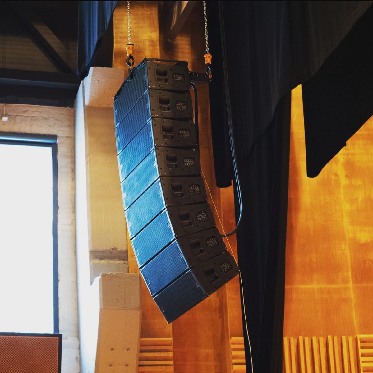 TheJBLpro's tweet photo. Sweden concert hall and convention center, Louis De Geer Konsert & Kongress has upgraded to a full #HARMANPro audio solution, including #JBLPro #VTXASeries line array loudspeakers and #VTXB18 subwoofers. Thanks for sharing your recent install, Septon Electronic AB! #JBLProEMEA https://t.co/NPYDMfPvLQ