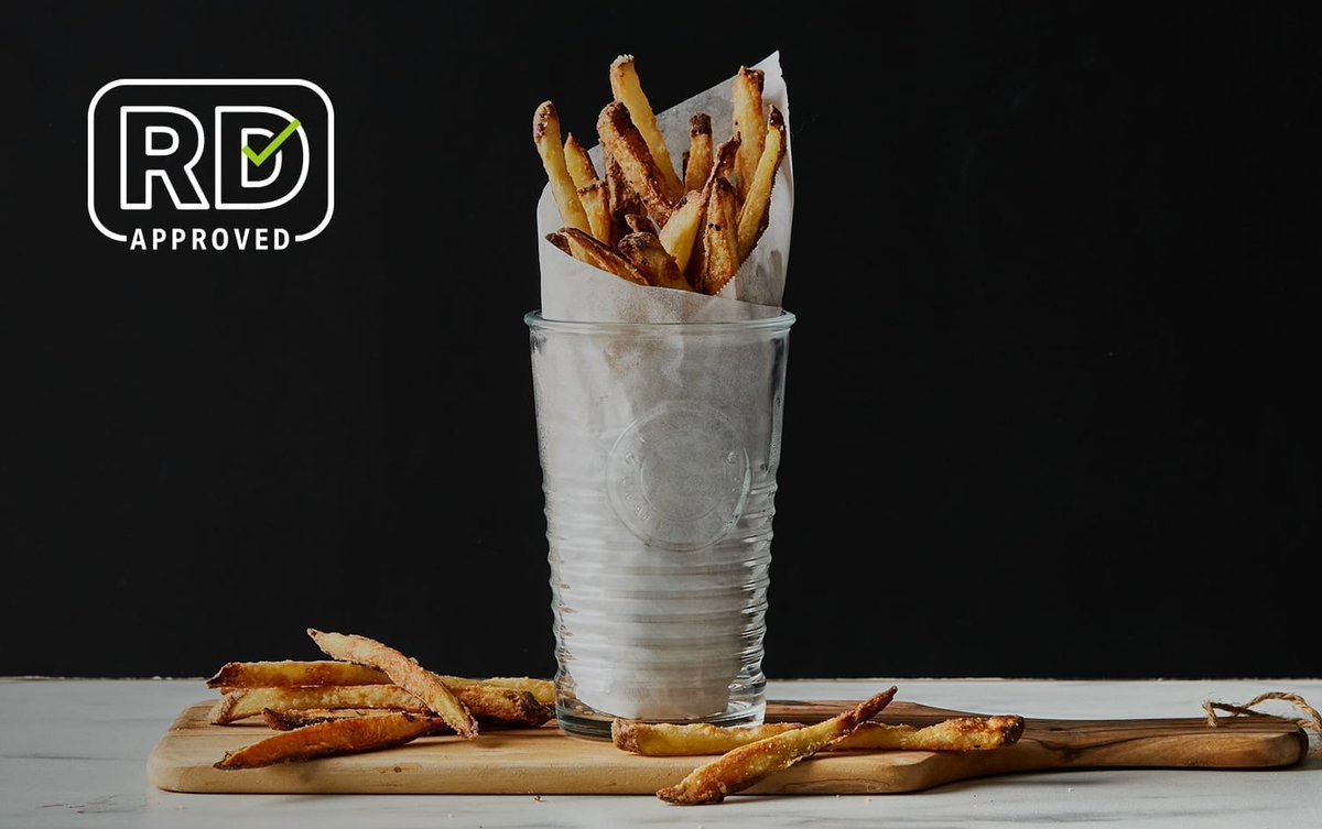 Give this recipe a try if you want fries without all the grease and extra calories. It’s a healthy way to enjoy some potatoes: ow.ly/tPlu50DFRrc 🍟
.
.
.
#recipes #healthy #health #wellness #potatoes #fries #frenchfries #alternatives #truthnation