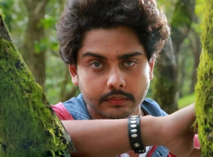 manujoseph01's tweet photo. പാവം വരുൺ ഈ പടം ചെയ്യുമ്പോൾ അറിയില്ലരുന്ന് ഈ പടത്തിൽ ആ ഒരു ചെറിയ റോൾ മാത്രമേ ജീവിച്ചിരിക്കു എന്ന് ഇതിപ്പോൾ മരിച്ചിട്ടും ശമ്പളം കൊടുക്കാതെ ജോലി ചെയ്യിക്കുക ആണ് അവർ
#Dhrishyam2 #Mohanlal #jithujoseph https://t.co/IS3C4L8QoX