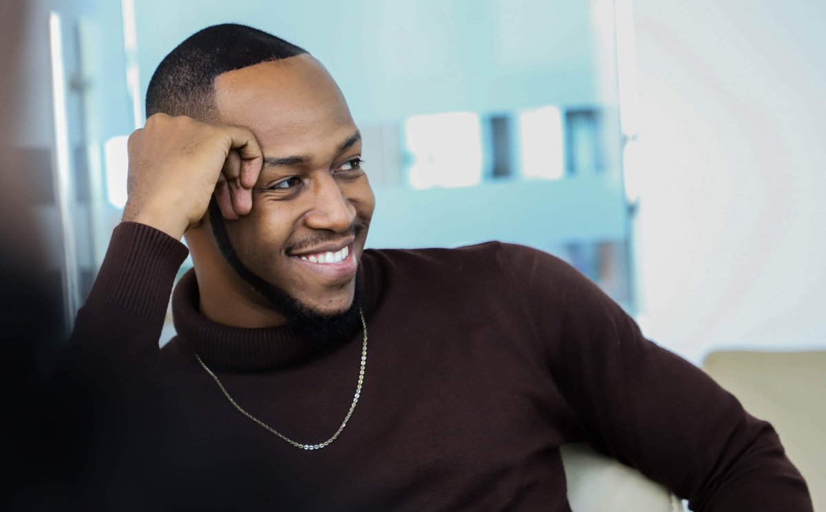 ExtrovertRich's tweet image. Nawaza kwa sauti Tuu Kwann Huyu Jamaa Ananyoaga Upala Wakat ana nyweli saaaaf kabisaaaaaaaa 😂😂😂😂😂😂😂🙈🙈🙈