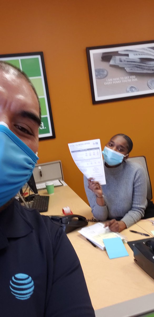 Dropping of some flyers to our next door neighbors H&amp;R Block on this BEAUTIFUL day!  @ATTPortablesEVD <a href="/relayrichard/">Richard Totten</a> <a href="/LoganEaves2/">Logan Eaves</a> <a href="/elthonmunoz/">Elthon Munoz</a> <a href="/JakeAraghi/">Jake Araghi</a>