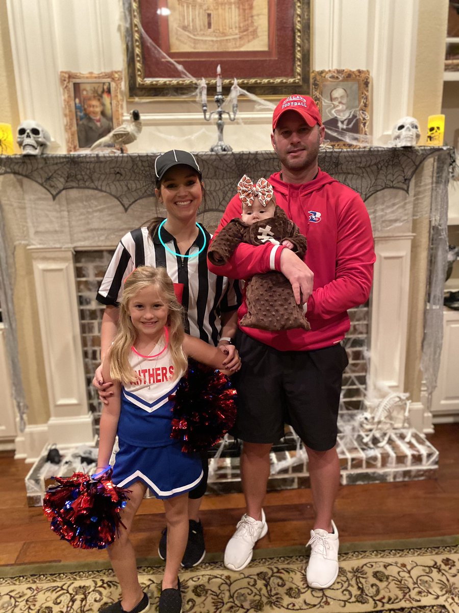 mrsbradford223's tweet image. Happy Anniversary to my favorite coach, my handsome husband, and an amazing girl dad! I love you @coachbradford9! ❤️ 😘 #2yearsdown #forevertogo