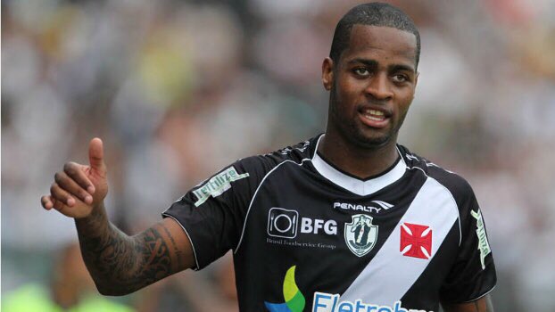 Dedé consegue rescisão com Cruzeiro e está livre no mercado para assinar com qualquer clube.

Aceitaria o mito de volta, torcedor? 💢
