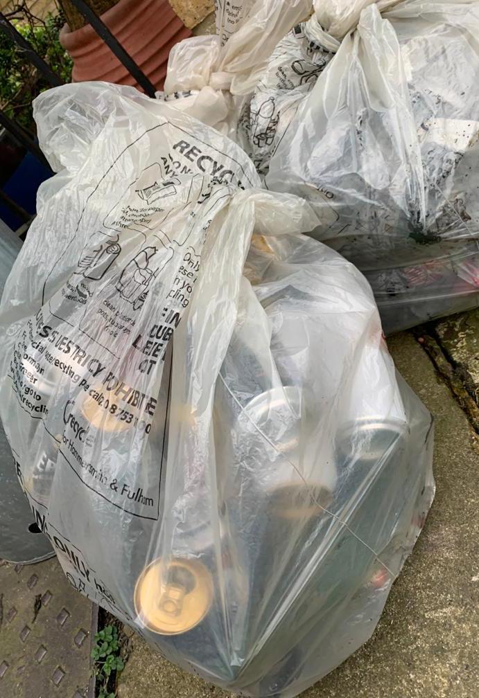 The litter volunteers collected 5 bags of rubbish from the Moat Garden on Sunday. Mostly from the bushes. Shocking really.