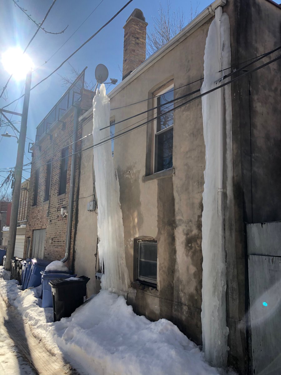 Justin_Lauer's tweet photo. @comcastcares Who can I report this to? Giant ice damn about to take down your lines. @Xfinity https://t.co/ttpoo4XnLk