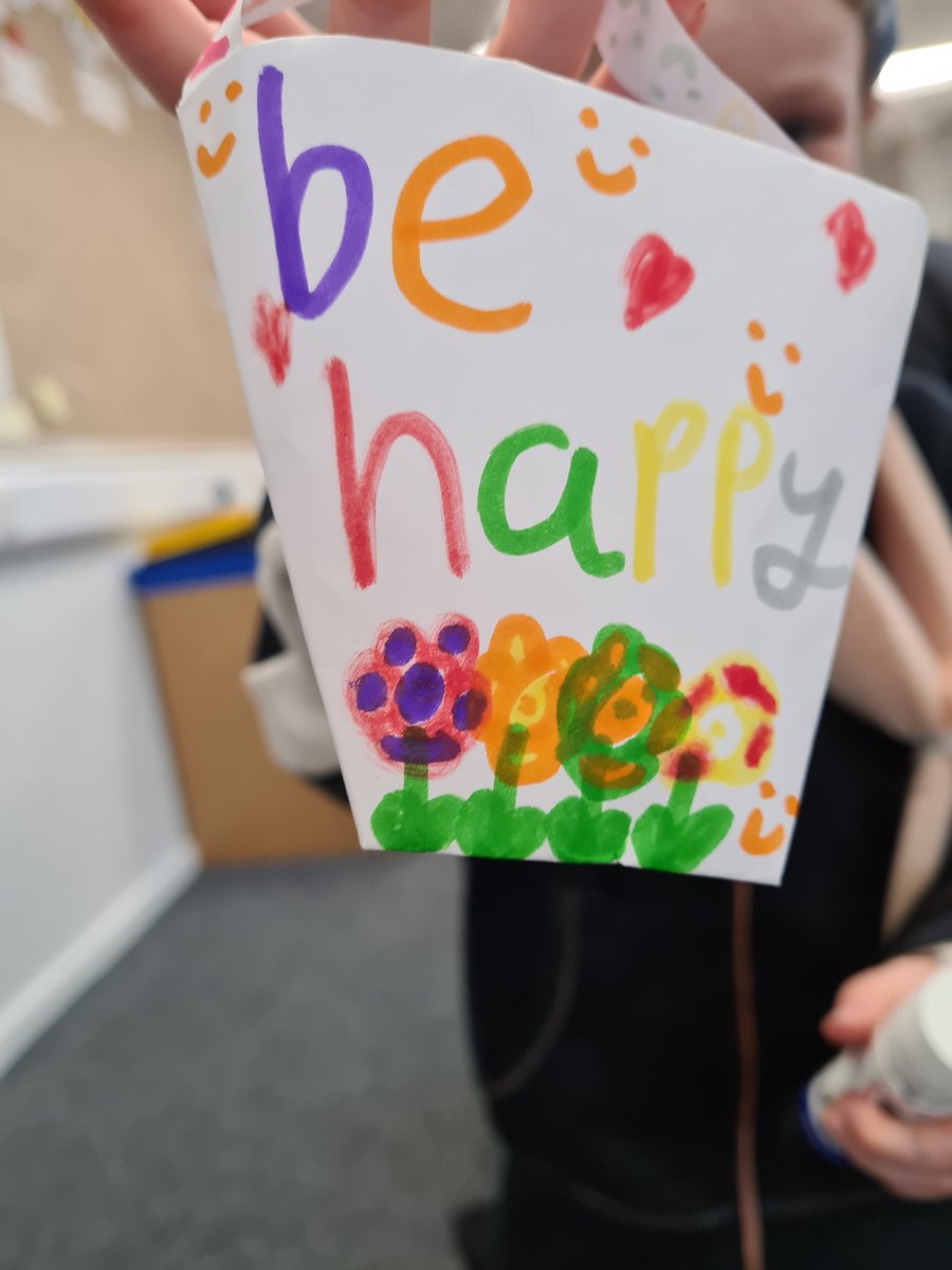 LawrieMiss's tweet photo. Second day back in class and second day coming away from work with a big smile on my face😁 There's nothing quite like some bucket filling to cheer you up! The class were all very complimentary to each other and had fun making their own Origami buckets.❤🌈 It's good to be back! https://t.co/r8yHk31E4G