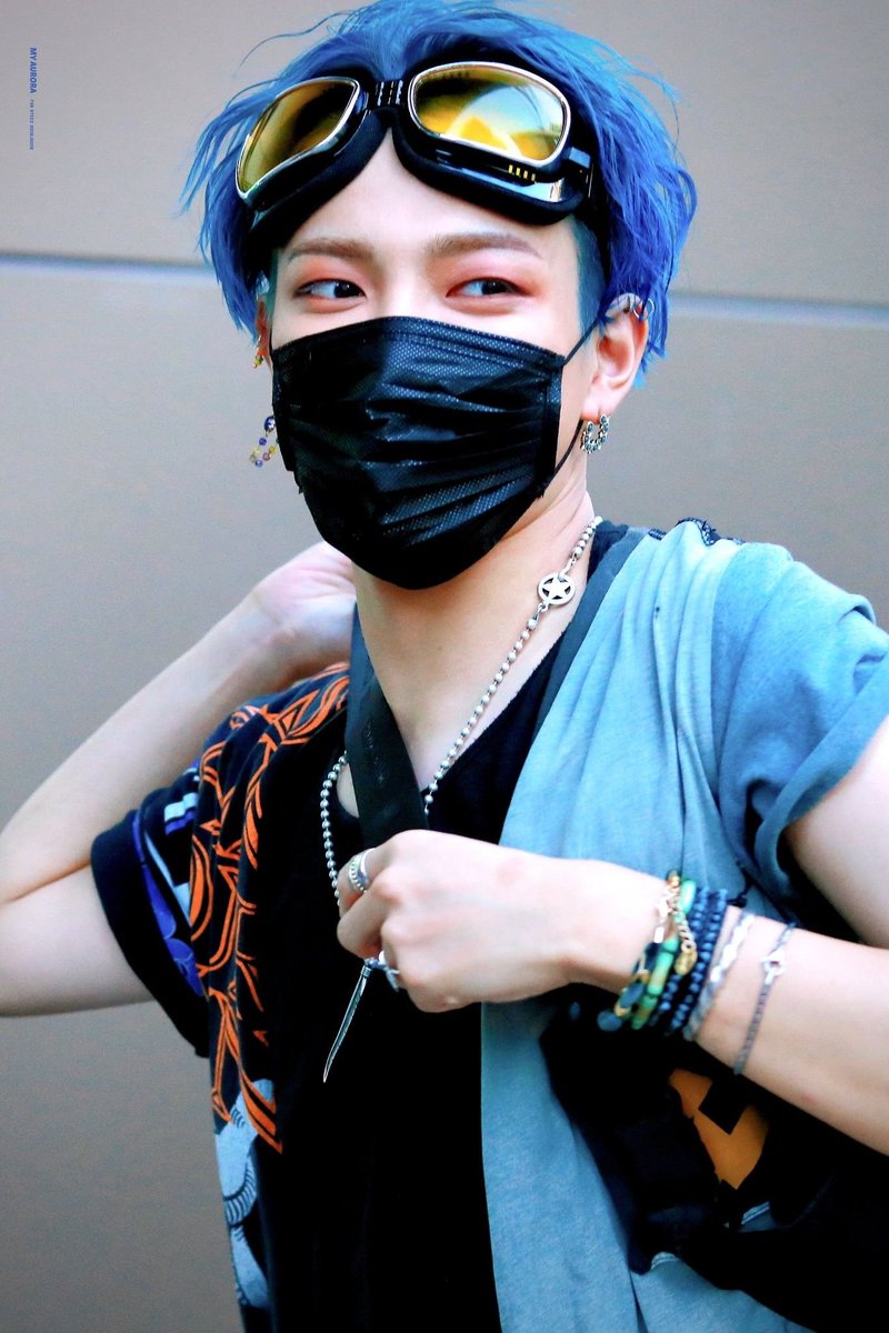 hongjoong doing things (@khjactivity) on Twitter photo 2021-02-23 18:29:00 200904 — which was hongjoongs superior look and why was it this one? curiouscat.qa/khjactivity/po… 200904 — which was hongjoongs superior look and why was it this one? curiouscat.qa/khjactivity/po…