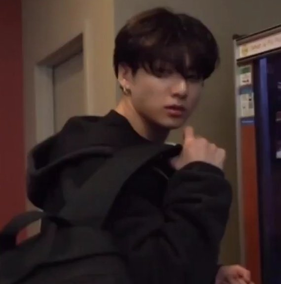 ً (@EBOYJE0N) on Twitter photo 2021-02-23 18:34:50 this jungkook screams boyfriend material this jungkook screams boyfriend material