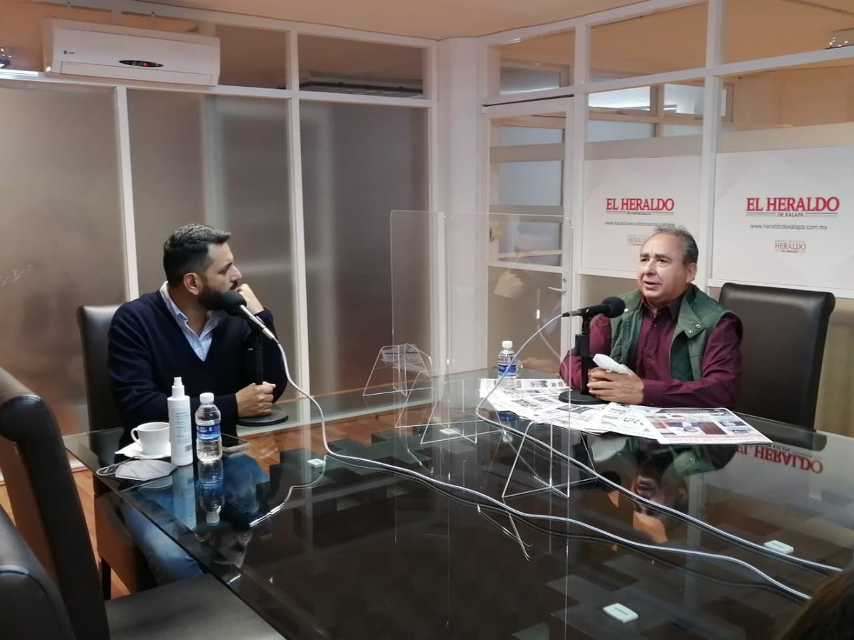 FLuisSardina's tweet photo. El día de hoy en compañía de dos distinguidas damas Xalapeñas, la Lic. Ma. Eugenia Álvarez y Sandra Domínguez  fuimos recibidos a invitación del Heraldo de Xalapa y Veracruz. 

Agradezco la entrevista en el espacio y a su titular el Lic. Rafael Menendez por su bondad y gentileza. https://t.co/0Rap7IonfN