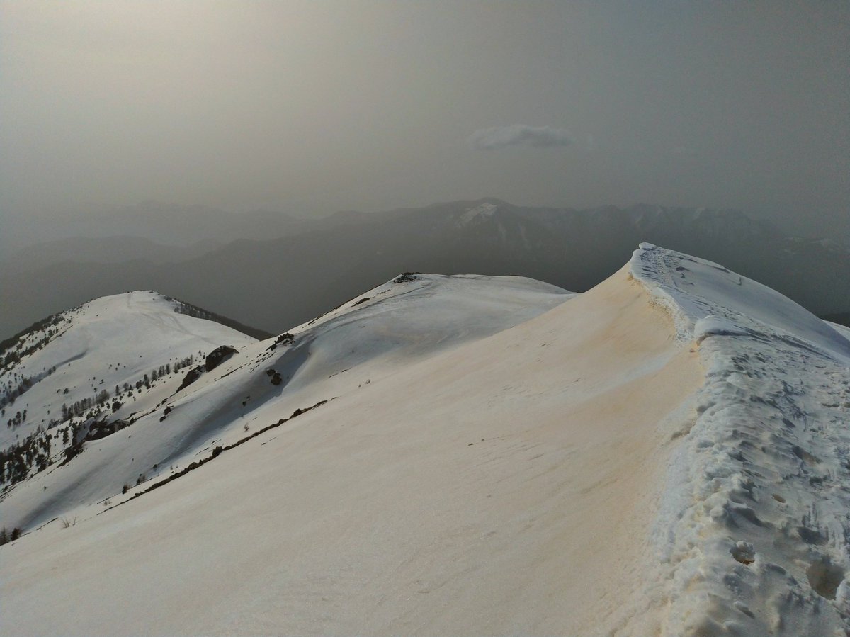 Today, the #SaharaSand 🏜️ was clearly visible as a thin orange layer on top of the snow covered mountains in the French Alps - (Alpes-Maritimes). Incredible!

📷 Image source: me (after an exhausting hike!)
#SaharanDust #Saharastaub <a href="/StormHour/">#StormHour</a> <a href="/weatherchannel/">The Weather Channel</a>