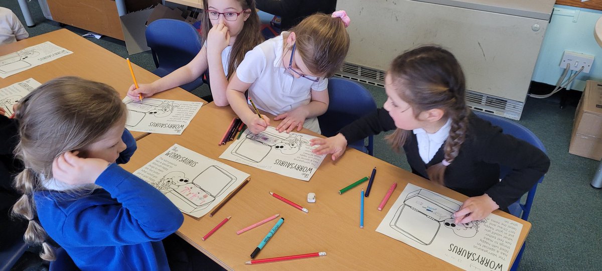 MissMcCallum19's tweet photo. Our writing was about our book of the week - The Worrysaurus. Ask us what is in our Happy Tin! 🦕📚 #TheWorrysaurus #managingemotions https://t.co/D6QCd9qtKA