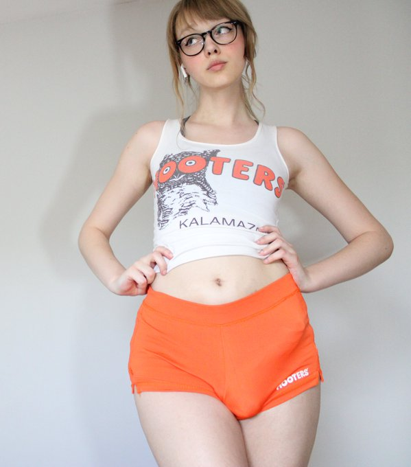 FF4d4s's tweet photo. Mas que delรญcia de volume รฉ esse em?๐๐๐
#tgatas #transgostosa #shemales #sexytrans #topshemales #tranny #trans #transbeauty #shemale #pauzuda #piruzuda #tgirl #dickgirl #translover #translady #varuda https://t.co/gSDWQ23MDq