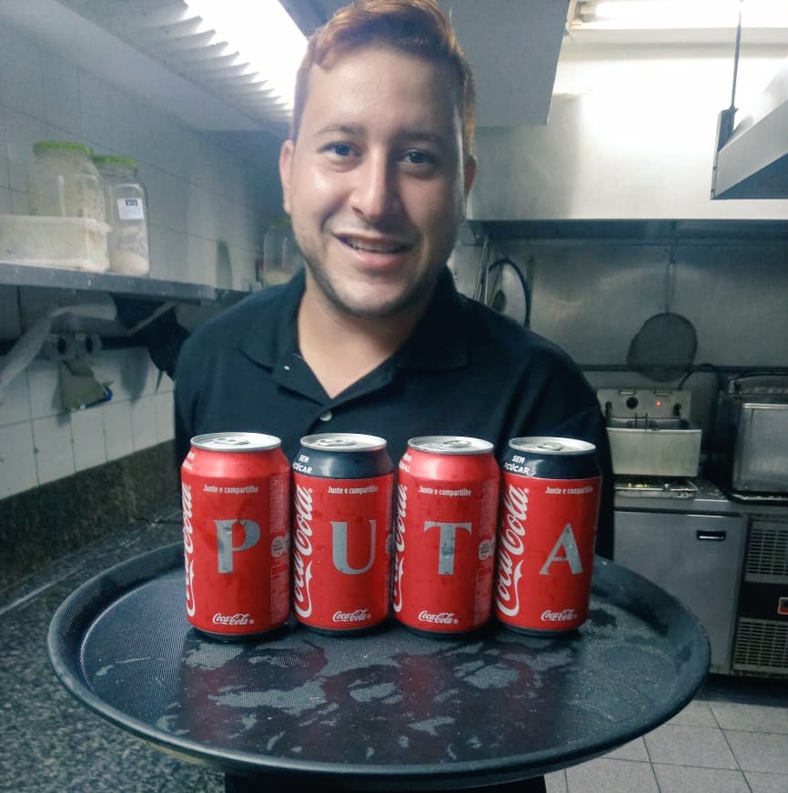 sopaulomesmo_'s tweet photo. Quem trabalha com atendimento vai entender!
As vezes da vontade de atender assim:
#humor #atendente https://t.co/wASnJzX5Rn