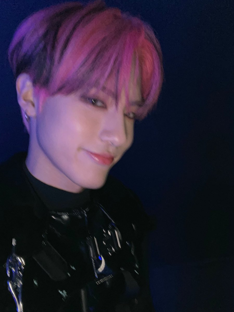 seeing dreamzens talking about how they want their faves to have hair like eric, eric BLUEPRINT !!