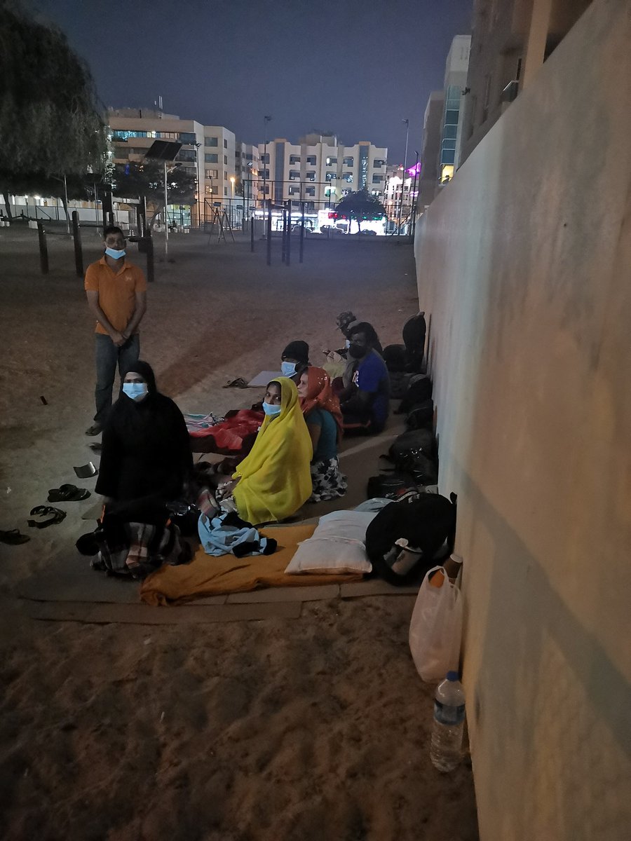 Meenu_2304's tweet photo. Horrors of #COVIDー19 continue to impact the #migrantworkers in the Gulf Countries. Received a call today, people sleeping in public parks with no help from #SriLankanConsulate. https://t.co/1DFUA3uU3k