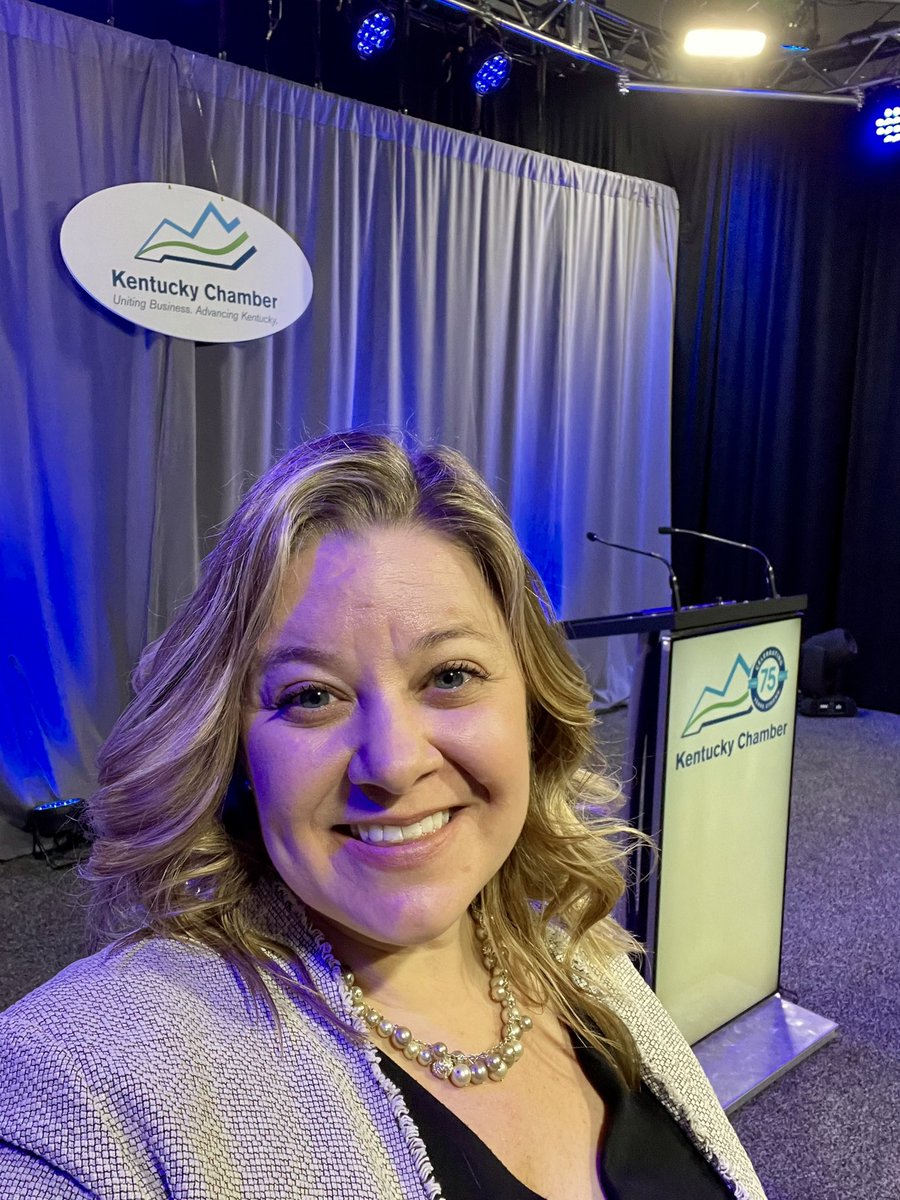 beth_davisson's tweet photo. It looks like I'm at the Marriott Griffin Gate for the #kyworkforcesummit but I’m all alone at MSI Studios and a little too excited to be out of the house. #beingextra https://t.co/kDexXUXbCP