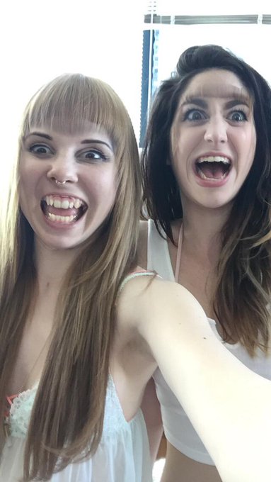 happy birthday to one of my favorite people on this planet @heyashleytea ✨❤️🌿 https://t.co/BActrAGCv