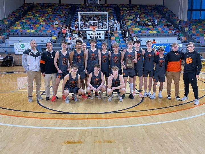 The Brooks Lions are going back to Birmingham!!! Congrats gentlemen and let's get that blue map #roarlions