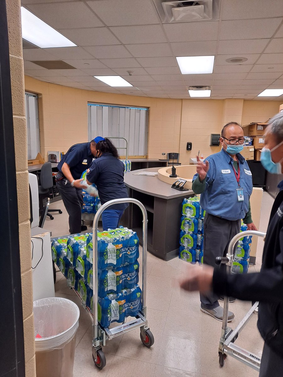 BrandiRodney1's tweet photo. When the team needs help we give!
Wildcats are all in...doing whatever it takes to #TransformtheNation! https://t.co/VxZ8nv1J8F