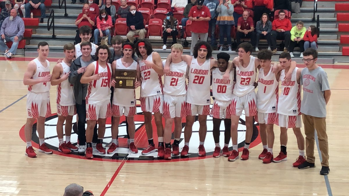 Your District 5AA Champions....THE LOUDON REDSKINS!!