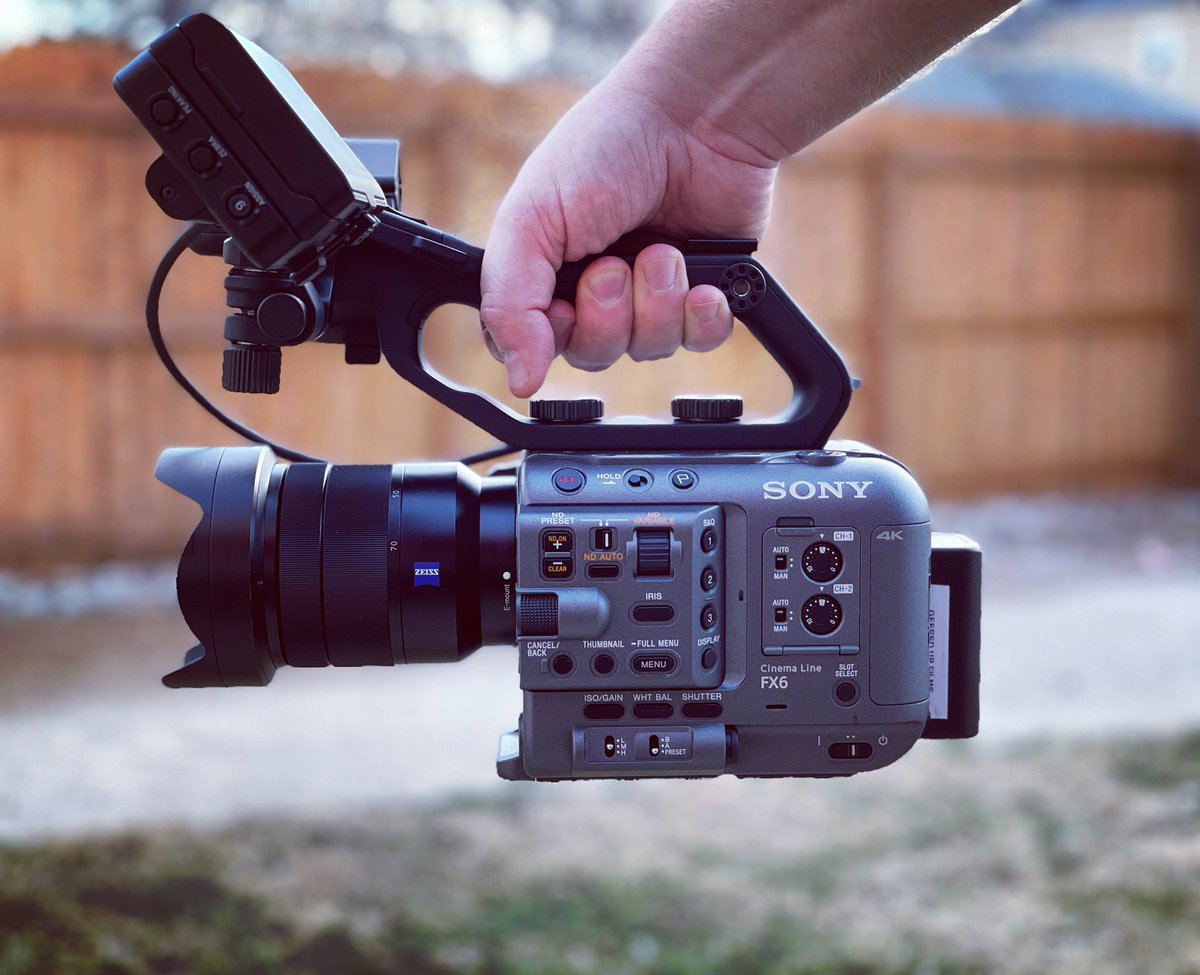 geeredupfilms's tweet photo. 🎥 = ⚙️⬆️ ‼️ 

We all use different tools in our trades. Excited to be #GEEREDUP w/ the new #SonyFX6 #cinemacamera! Can’t wait to take #storytelling to the next level for our wonderful clients in #KC &amp; beyond! 

#filmmaking #toolsofthetrade #cinematography #kansascity #sony https://t.co/345JxYdFLH