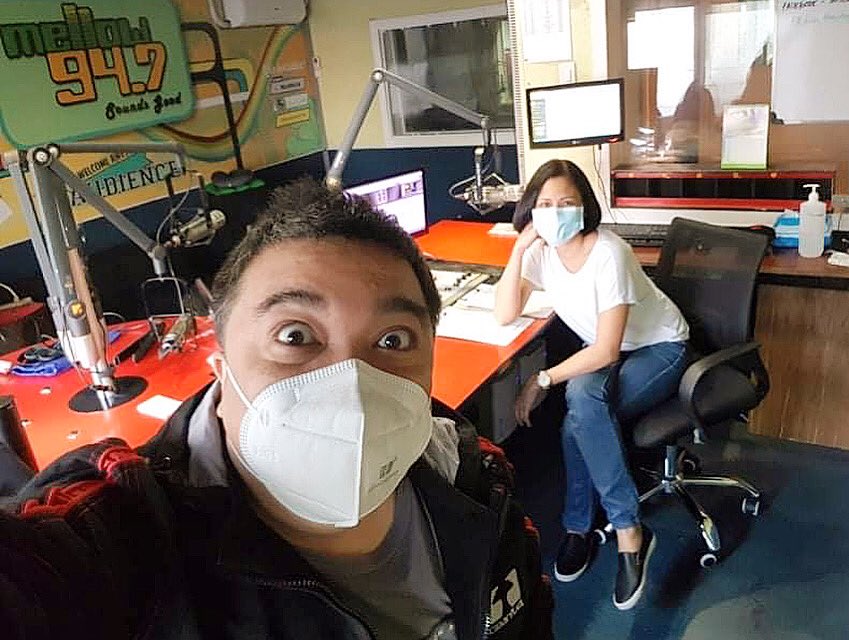 mellow947's tweet photo. #goodmorning βΊοΈ #wednesday means #mellowmidweekspecial... #lesdodis #taralets βΊοΈ
tune in π» or listen on https://t.co/OUDbuYGeB9 #AllHits
#Mellow947 #KarrotsScarletNeil #theawesomewakeupshow #radiolife #manilaradio #fmradio #morningradio #morningradioshow #newnormal #covid19 https://t.co/FdKTvkbqCI