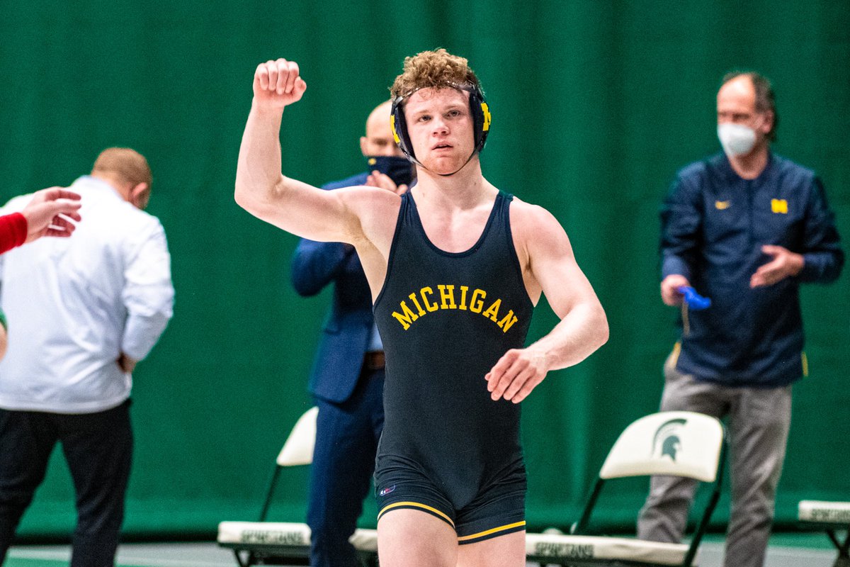 umichwrestling's tweet photo. Strong start for our Montini Wolverines.

1️⃣ @will_lewan38 (5-1)
2️⃣ @Dylanragusin2 (4-1)
3️⃣ @fidel_mayora (4-0)

📷: @SJanickiPhoto https://t.co/4JLE4k4eQh