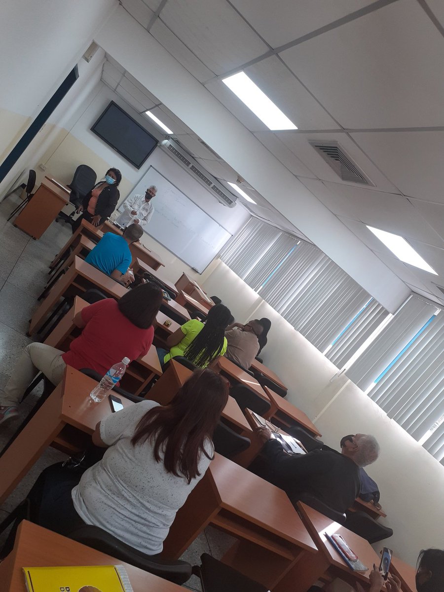 DdP La Guaira, cumpliendo con actividades de Promoción y Divulgación, realizó  clase presencial del Diploma DDHH Laborales, donde se cumplieron las medidas de bioseguridad,  el uso del tapabocas, gel antibacterial al ingreso al aula y  puesto de por medio entre participante