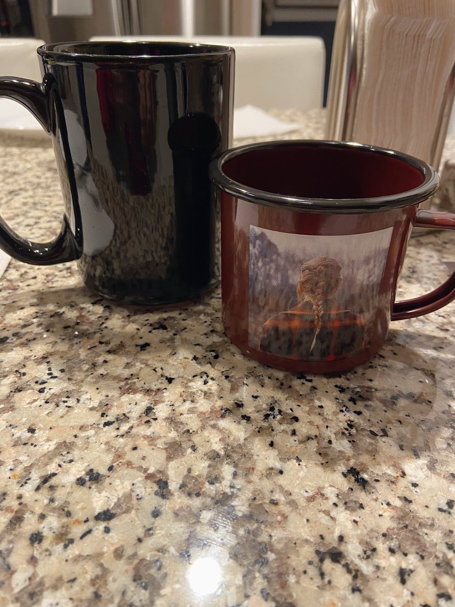 NaleyKramerFan's tweet photo. Taylor, baby, I love you but this mug is not what I thought I ordered 😂😩 @taylornation13 https://t.co/ZrmYGPVksD