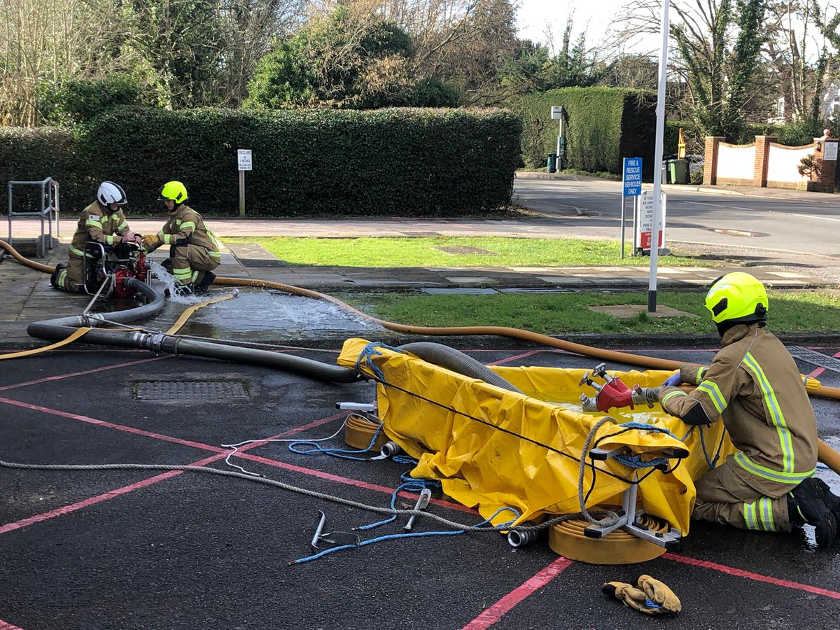 lclarke1984's tweet photo. Day 7 for @WestSussexFire retained recruits. Today the recruits learnt about primers and pumping from open water. @WSFRS_TDA #teaching #newrecruits #firefighters #pumping https://t.co/U0lHVWWPkm