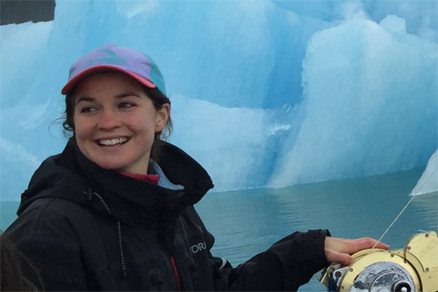 NOAAClimate's tweet photo. To better predict sea level rise, former @NOAA Climate and Global Change Postdoc Fellow and current assistant professor at @RutgersU Dr. Rebecca Jackson wants to describe what happens where liquid ocean meets the icy underside of glaciers.
https://t.co/1fHJc3nbKm https://t.co/X4MTICmhYI