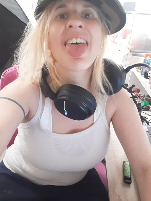 If I hold my tounge out long enough maybe something with cum on it https://t.co/6lqm5ZxsSq<a href="/tag/10yearchallenge"class="tags"><span>#10yearchallenge</span></a>