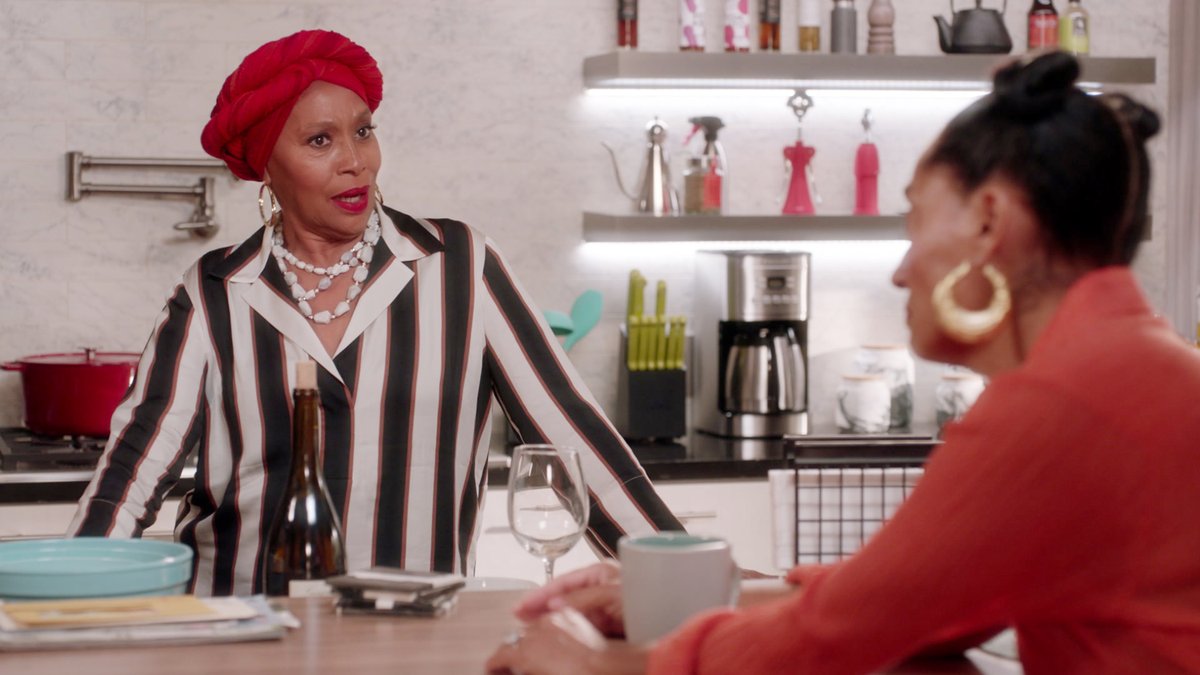 On The Red Carpet tweet media