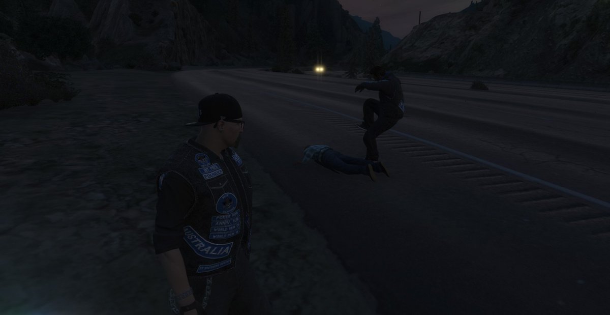 HHellfis's tweet photo. Cali chapter is weird #GTAV #GTARP #FiveM #Outlaw #Motorcycleclub #GTABiker #SupportSmallStreamers #twitchaffiliate #twitchstreamer #JimmyWilson #PRMC #PaleRidersMC #InspirationRP https://t.co/8C4hg5TtLE