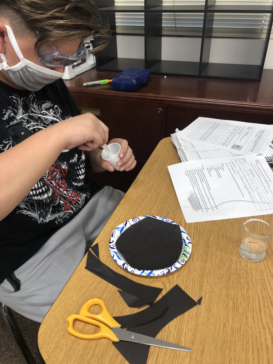 IB MYP Science Grade 7 doing inquiry into mineral identification. Learning in action!#PublicSchoolProud #ilovedvschools <a href="/AdminLeadServe/">Administrative Leadership & Services</a> <a href="/DVUSD/">Deer Valley Unified School District</a> <a href="/DrFinchDVUSD/">Curt Finch, PhD</a> <a href="/ptseunis/">Paula Tseunis, Ed.d</a>