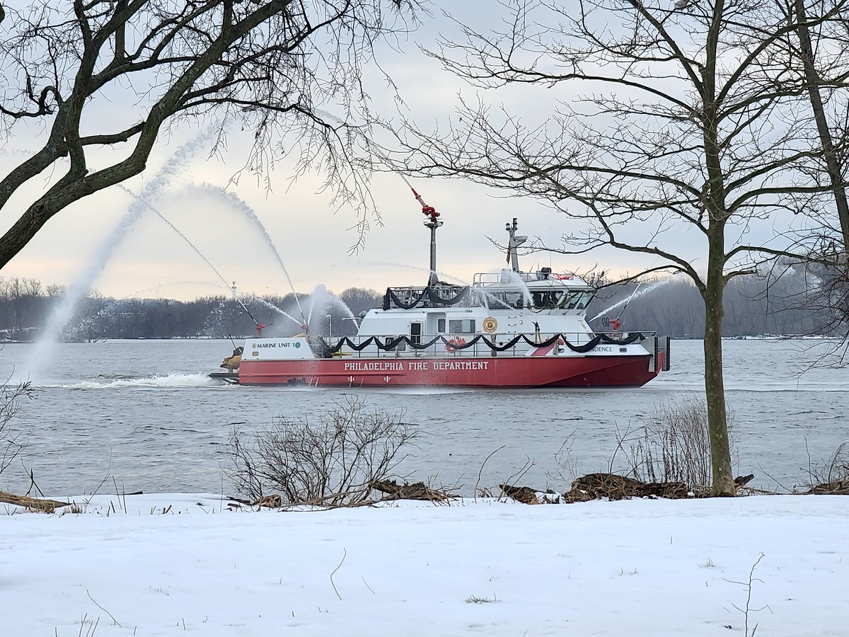 PhillyFireDept's tweet image. Rest in peace, Fire Boat Pilot John Evans.